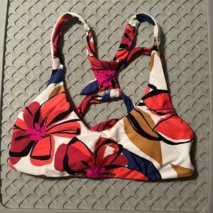 O’Neill bathing suit top. Size small